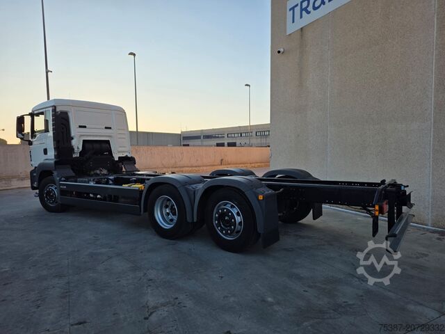 Truck chassis MAN TGS 26.360