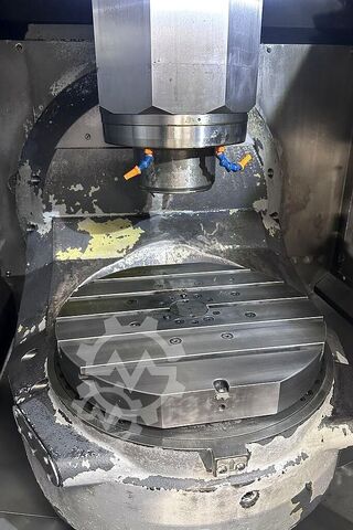 Horizontal-Bearbeitungszentrum Mori Seiki NMV 5000 DCG