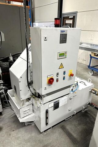 Horizontal-Bearbeitungszentrum Mori Seiki NMV 5000 DCG