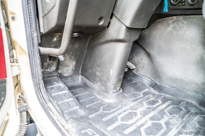 Standard tractor VOLVO FMX 460 GLOB + HYDR