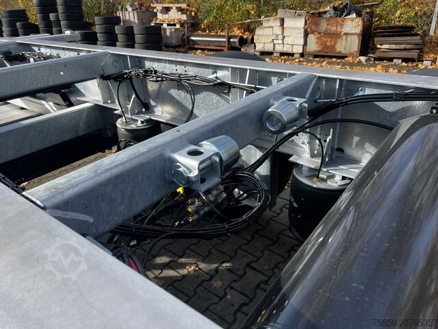 Anhänger-Wechselfahrgestell Möslein BDF Tandem- BDF- Wechselanhänger mit Ladebordwand