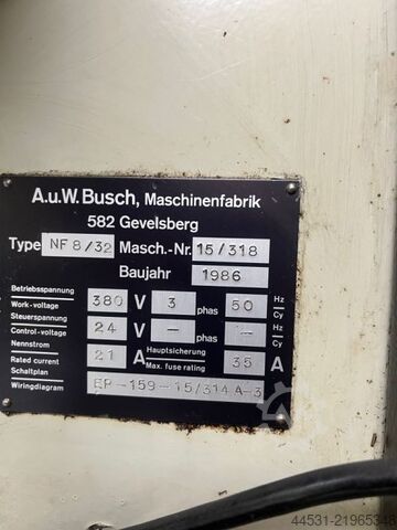 Vollautomatische Fräsmaschine Busch NF 8/32