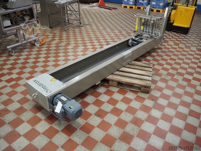 Steel lifter for boxes, trays, buckets o Qimarox Prorunner Mk1