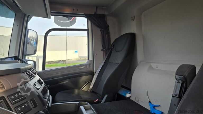 Standard tractor unit DAF CF 440 FT