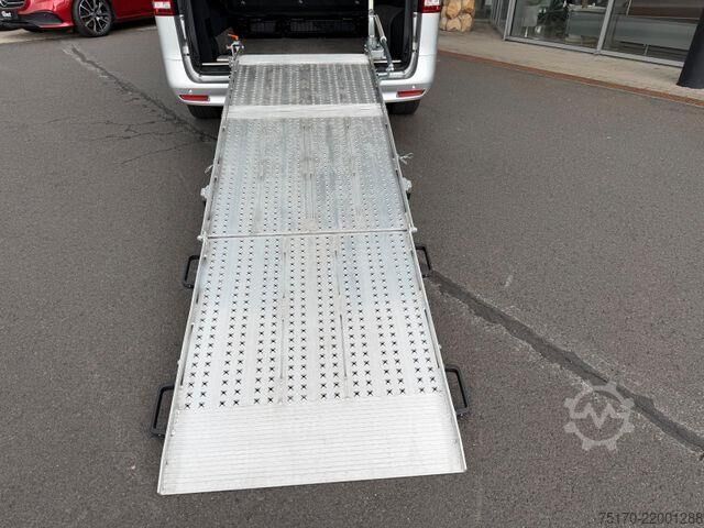 Kleinbus Mercedes-Benz Vito 116 CDI Tourer 9G Laderampe Stdheiz LED