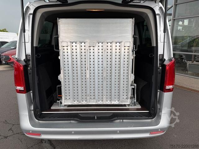 Kleinbus Mercedes-Benz Vito 116 CDI Tourer 9G Laderampe Stdheiz LED