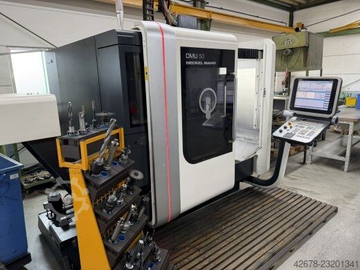 5-Achsen Universal-Bearbeitungszentrum DECKEL MAHO DMU 50