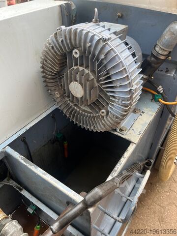 Suction and filter cart for coolant maintenance  
