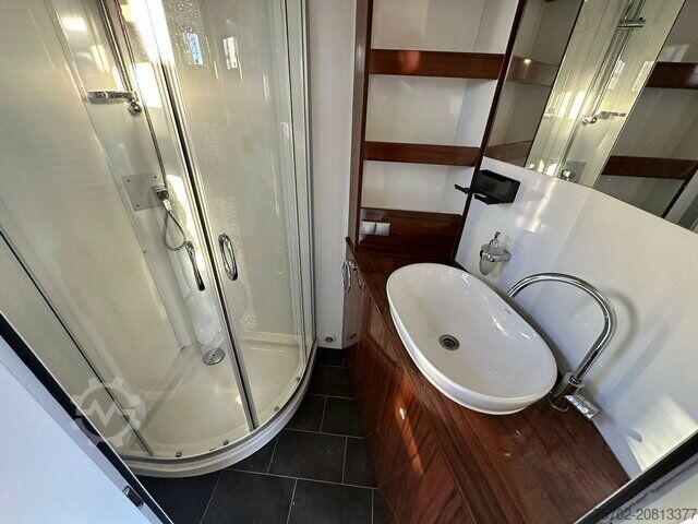 Viehtransporter LKW MAN TGS 26480 5 Pferde und Wohnung