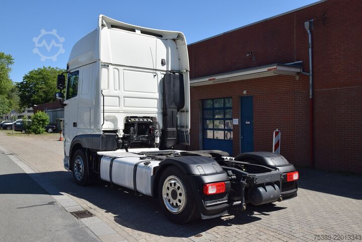 Volume tractor unit Daf XF 480 Low Deck Retarder ACC Standklima TV