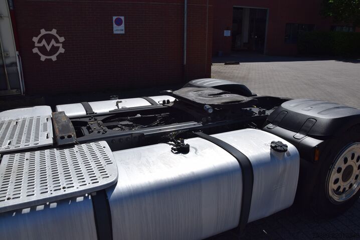 Volume tractor unit Daf XF 480 Low Deck Retarder ACC Standklima TV