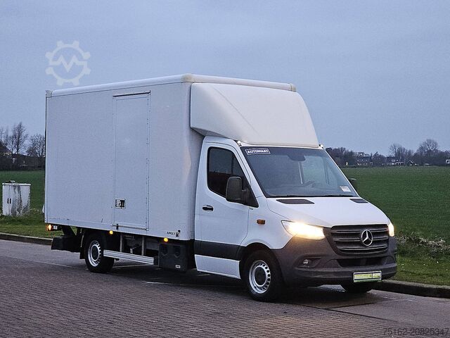 Suitcase MERCEDES-BENZ SPRINTER 319 Bakwagen Laadklep V6