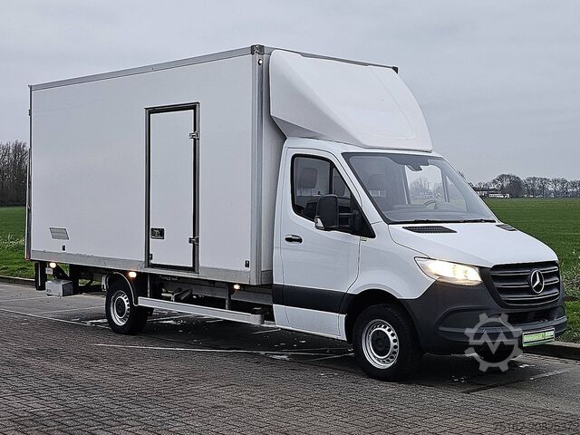Suitcase MERCEDES-BENZ SPRINTER 316 Bakwagen Laadklep!