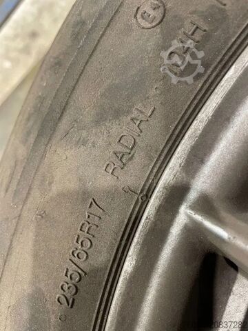 Wheels with tire set Continental Continental banden met velgen 235/65 R17