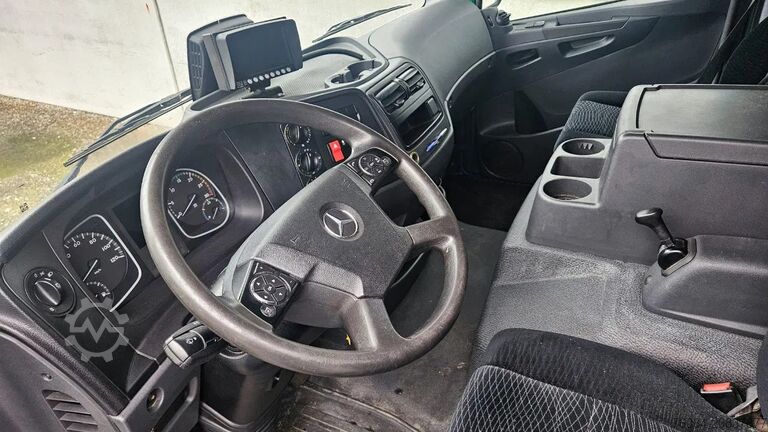 Mercedes-Benz Atego 1018 *L*Achteruitrijcamera*Automaat*Airco*Dhollandia Laadbrug*7149cm Mercedes-Benz Atego 1018 *L*Achteruitrijcamera*Automaat*Airco...