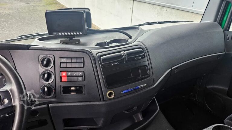 Mercedes-Benz Atego 1018 *L*Achteruitrijcamera*Automaat*Airco*Dhollandia Laadbrug*7149cm Mercedes-Benz Atego 1018 *L*Achteruitrijcamera*Automaat*Airco...