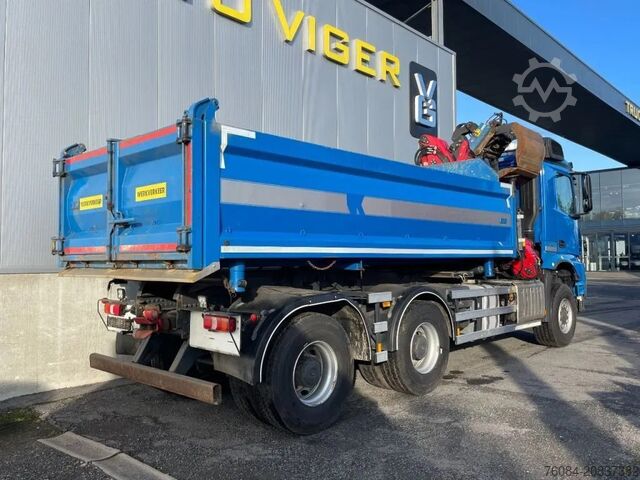Kipper mit Kran Mercedes-Benz Arocs 3342 *6x6*meegestuurd as*2zijdige kipper*...