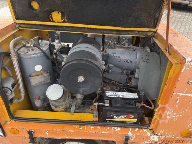 Screw compressor ATLAS Copco XAS60 Baukompressor 9,3 Bar