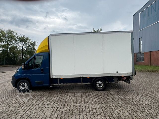 Box van FIAT Ducato koffer mit ladebordwand