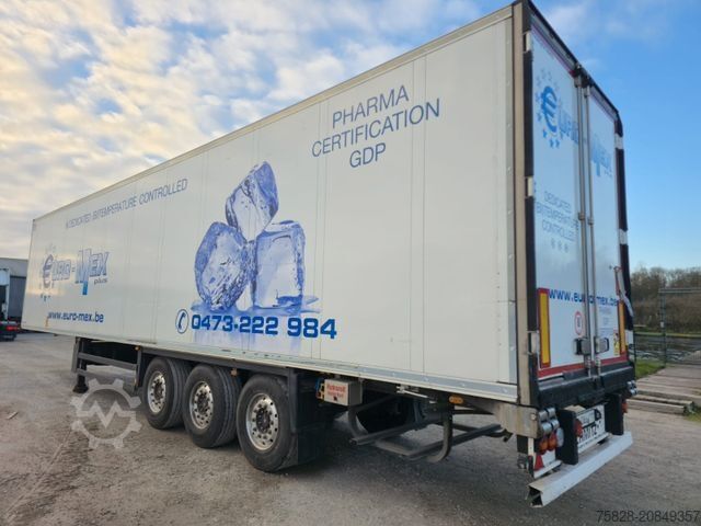 Kühlauflieger SCHMITZ CARGOBULL SCB*S3B / Carrier 1950 / 6247 St./ 7 cm Wand