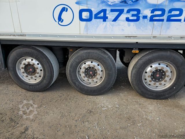 Kühlauflieger SCHMITZ CARGOBULL SCB*S3B / Carrier 1950 / 6247 St./ 7 cm Wand