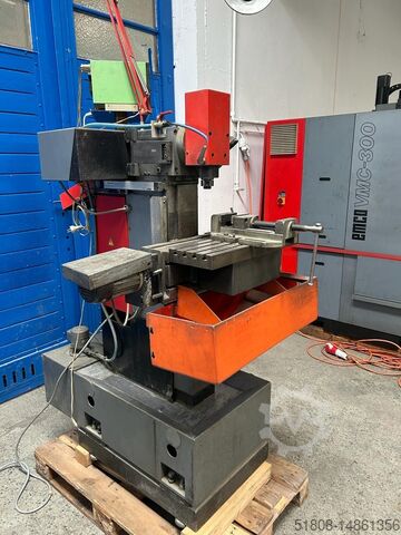 NC tool milling machine EMCO F3