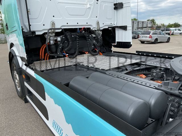 Standard tractor unit Mercedes-Benz eActros 600 LS SoloStar StyleLine SHZ Standklima