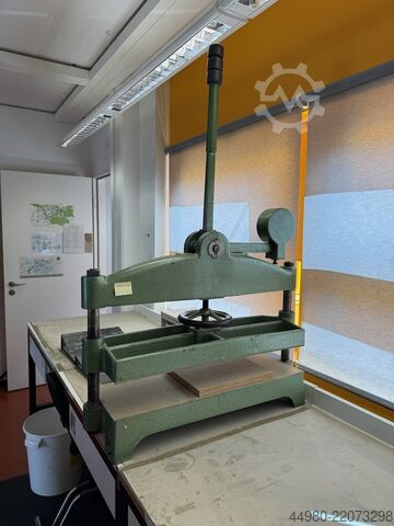 Toggle press Tränklein 