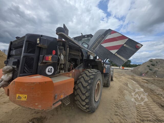 Loader Hitachi ZW250-6