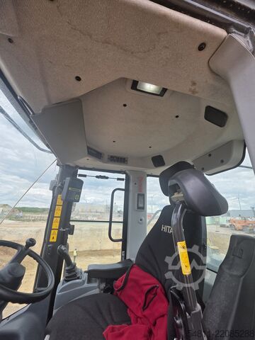 Loader Hitachi ZW250-6