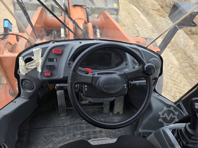 Loader Hitachi ZW250-6