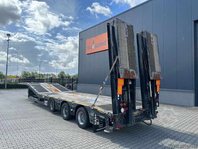 Low loader Broshuis 3ABSD-48/1 Lowloader 3-axle / GVW: 59.000kg / N...