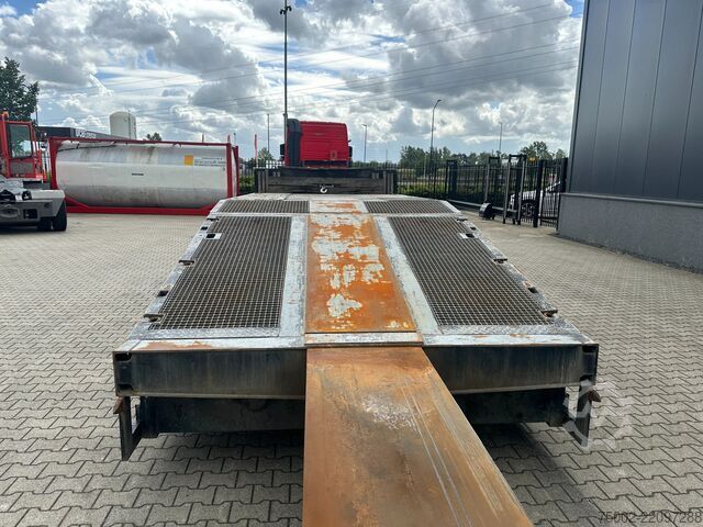 Semi low-loader Broshuis 3ABSD Lowloader 3-axle / GVW: 59.000kg / Neck: ...