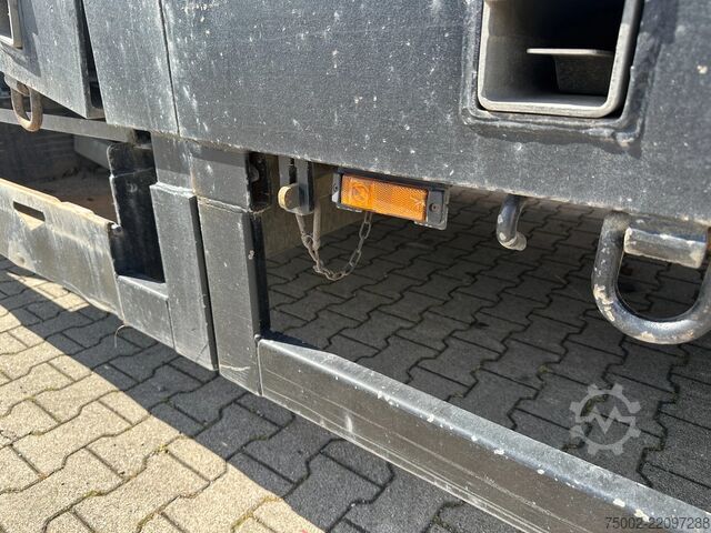 Semi low-loader Broshuis 3ABSD Lowloader 3-axle / GVW: 59.000kg / Neck: ...