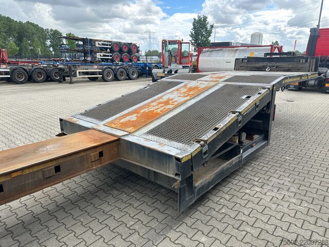 Semi low-loader Broshuis 3ABSD Lowloader 3-axle / GVW: 59.000kg / Neck: ...