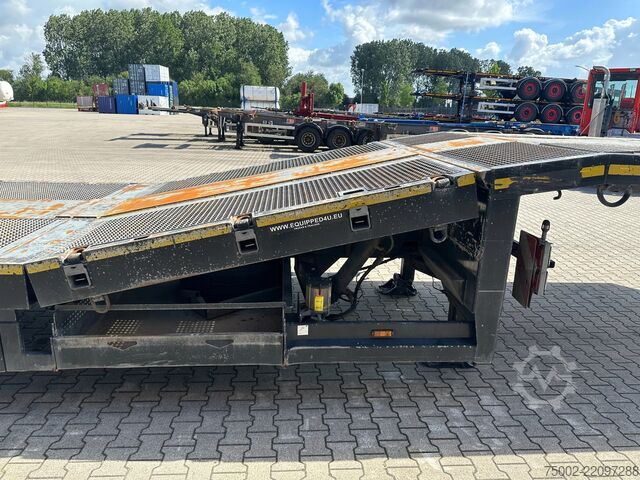 Semi low-loader Broshuis 3ABSD Lowloader 3-axle / GVW: 59.000kg / Neck: ...