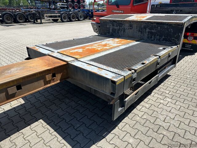 Semi low-loader Broshuis 3ABSD Lowloader 3-axle / GVW: 59.000kg / Neck: ...