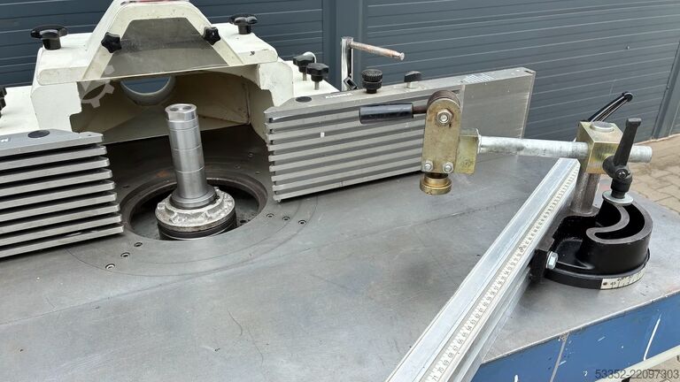 Lower spindle moulder PEULEN 