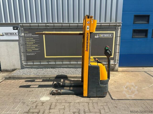 VS-22915 Electric stacker Jungheinrich EJC112 JUNGHEINRICH EJC112