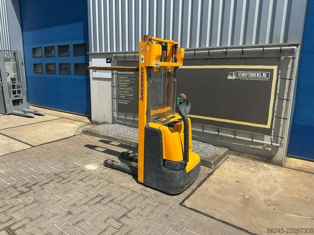 VS-22915 Electric stacker Jungheinrich EJC112 JUNGHEINRICH EJC112