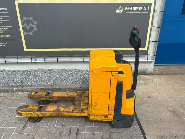 Electric pallet truck Jungheinrich EJE20, reference VS-22916 JUNGHEINRICH EJE20