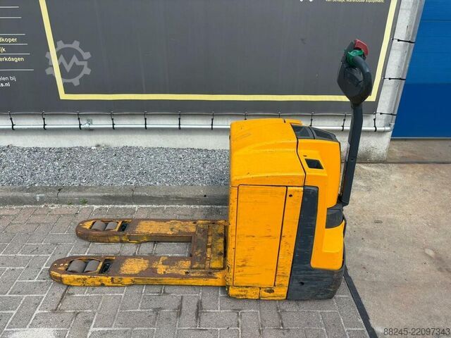 Electric pallet truck Jungheinrich EJE20, reference VS-22916 JUNGHEINRICH EJE20