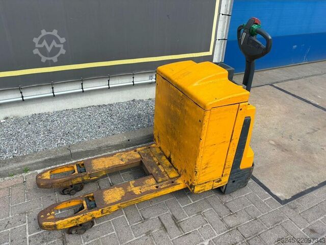Electric pallet truck Jungheinrich EJE20, reference VS-22916 JUNGHEINRICH EJE20