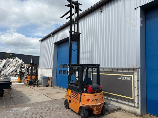 VS-22917 LPG triplex mast forklift Still R70-16T STILL R70-16T