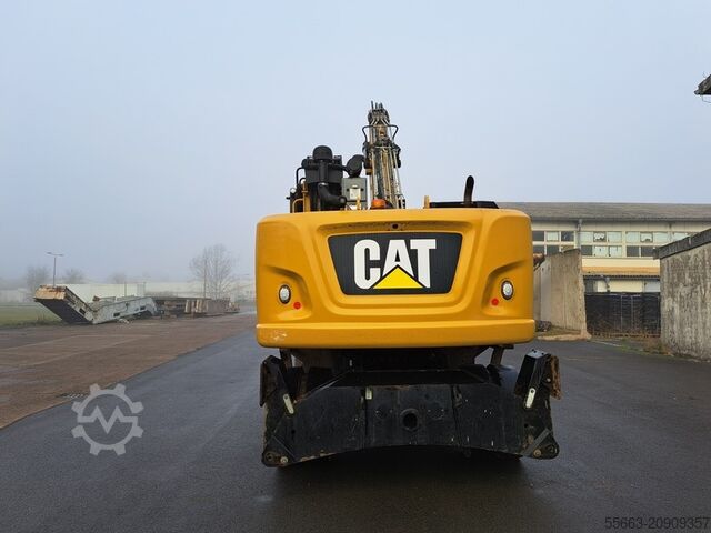 Material handler No. 03 Caterpillar MH 3022