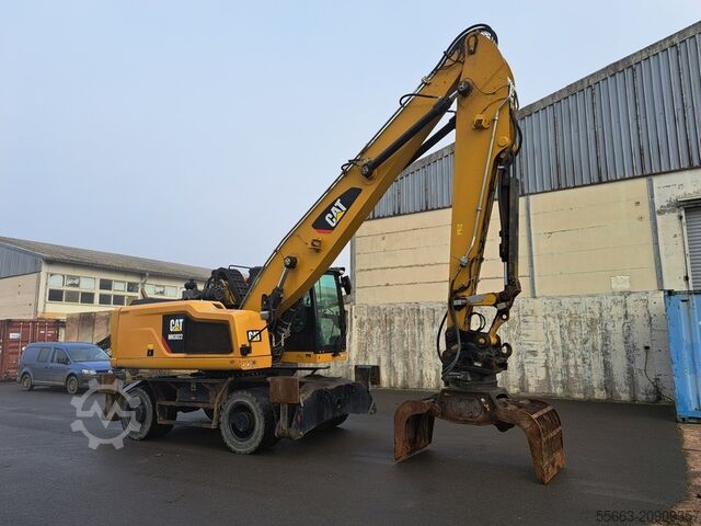 Material handler No. 03 Caterpillar MH 3022