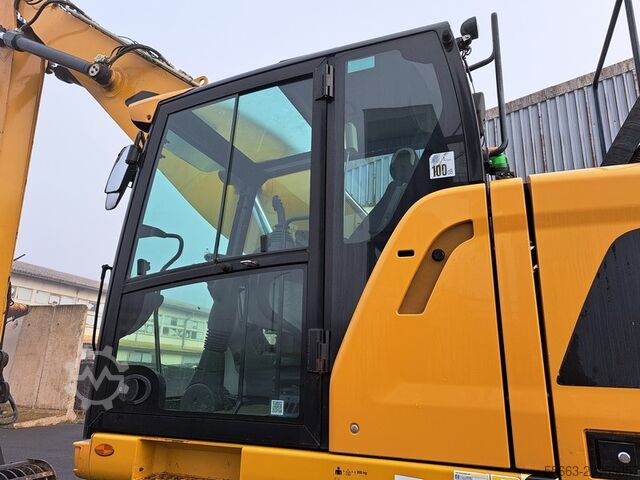 Material handler No. 03 Caterpillar MH 3022