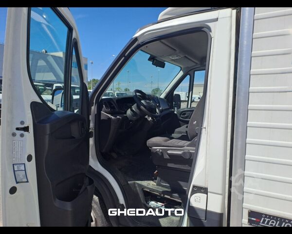 Kleinbus IVECO 35C14H BOX + SPONDA