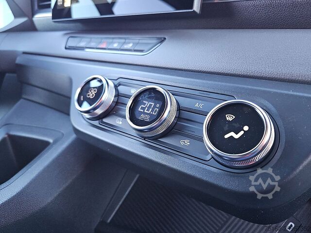 High-roof van RENAULT MASTER L3H2 404Km WLTP Navi