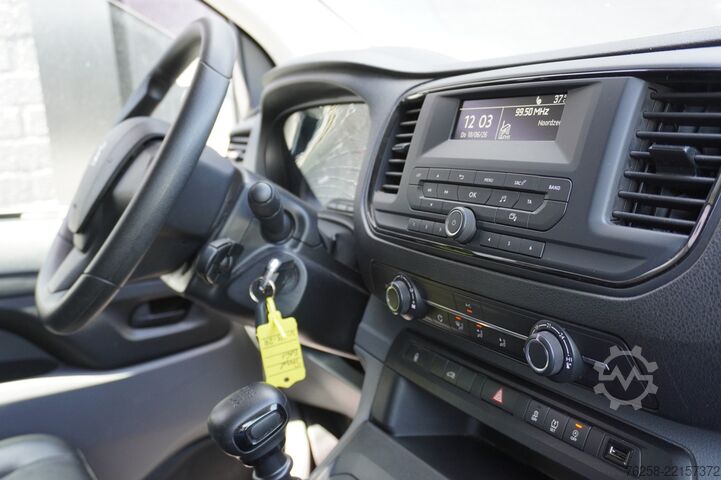 Delivery van Peugeot Expert 2.0 BlueHDI 120PK EURO 6 - Airco - Cruis...